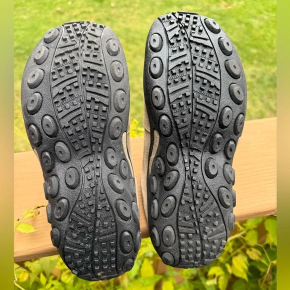 Merrell Women’s Taupe and Black Jungle slide Clogs - Picture 7 of 9